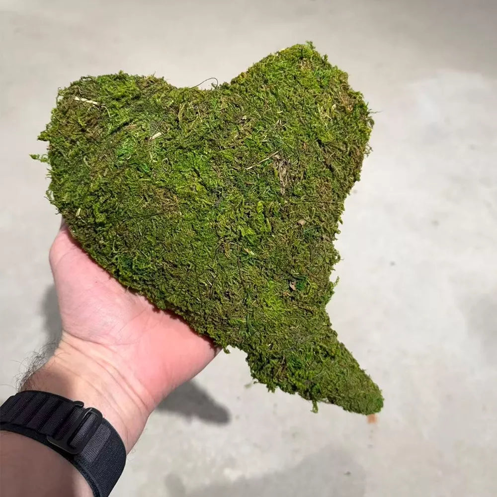 Dekoratyvinė samanų širdis (27 × 20 × 5 cm)