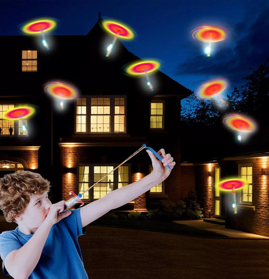 LED šviečiantis skraidantis sraigtasparnis su laidyne