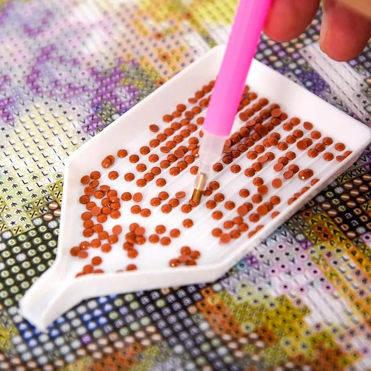 Rinkinys siuvinėjimui ir deimantų tapybai